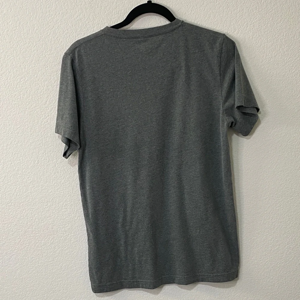 Gray 'Sweet as Apple Pi' V-Neck T-Shirt Graphic T-shirt Math Shirt - Picture 3 of 4